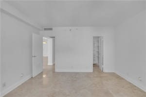 3000 S Ocean Dr   1102, Hollywood, FL 33019 Sold 08/26/22