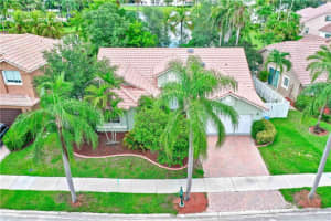 1175  Laguna Springs Dr, Weston, FL 33326 Sold 09/16/22