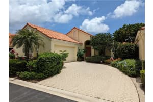 2575  La Cristal Cir, West Palm Beach, FL 33410 Sold 08/26/22