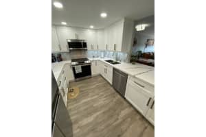 1600 S Ocean Dr   17D, Hollywood, FL 33019 Sold 10/20/22