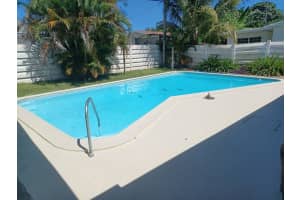 407 S 56th Ter, Hollywood, FL 33023 Sold 08/12/22