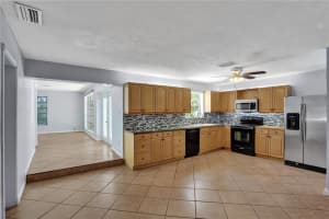 407 S 56th Ter, Hollywood, FL 33023 Sold 08/12/22