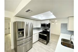 5209 NW 50th Ave, Tamarac, FL 33319 Sold 10/24/22