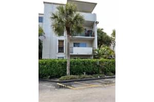 6884 N Kendall Dr   C204, Pinecrest, FL 33156 Sold 09/01/22