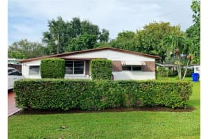 5641 Farragut St, Hollywood, FL 33021, Sold 08/19/22
