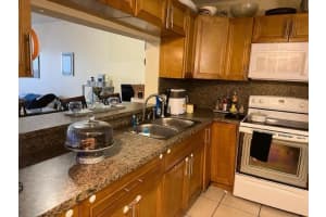 11905 NE 2nd Ave   C301, North Miami, FL 33161 Sold 09/02/22