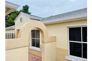 4410 SW 72nd Way, Davie, FL 33314 Sold 10/28/22