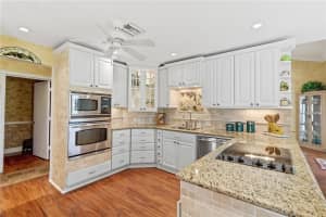 2516  Par Cir, Delray Beach, FL 33445 Sold 10/13/22