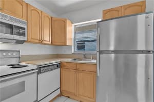 7500 NW 30th Pl   123, Sunrise, FL 33313 Sold 09/09/22