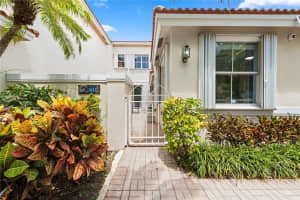 1610  Weeping Willow Way, Hollywood, FL 33019 Sold 11/18/22