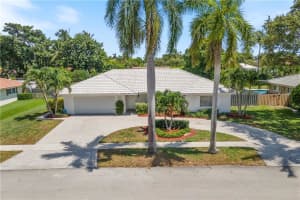 821 SW 17th St, Boca Raton, FL 33486 Sold 10/11/22