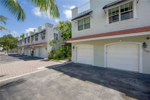 738 NE 7th Ave, Fort Lauderdale, FL 33304 Sold 11/30/22