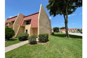 92  Ann Lee Ln   92, Tamarac, FL 33319 Sold 08/31/22