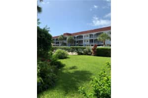 581  Blue Heron Drive   213, Hallandale Beach, FL 33009 Sold 08/30/22