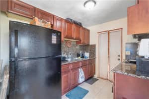 1364  7th St, West Palm Beach, FL 33401 Sold 12/29/22