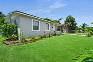 1330  8th St, West Palm Beach, FL 33401 Sold 09/12/22