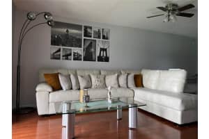 10641 NW 11   101, Pembroke Pines, FL 33026 Sold 08/12/22