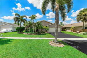 9974 NW 52nd St, Sunrise, FL 33351 Sold 08/29/22