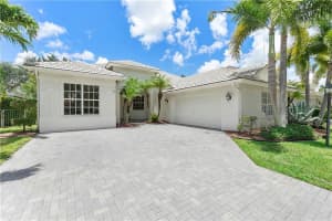 11235 NW 71st Ct, Parkland, FL 33076 Sold 12/29/22
