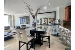 5601  Collins Ave   1402, Miami Beach, FL 33140 Sold 11/09/22