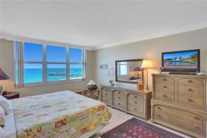 328 N Ocean Blvd   902, Pompano Beach, FL 33062 Sold 09/15/22