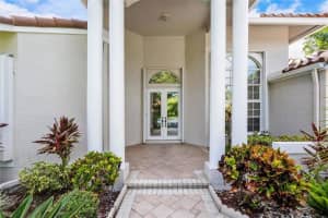 6622 NW 98th Dr, Parkland, FL 33076 Sold 08/29/22