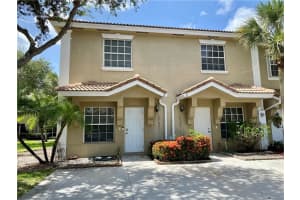 12153 SW 3rd St, Pembroke Pines, FL 33025, Sold 08/31/22