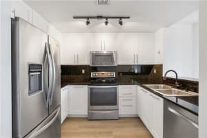 511 SE 5th Avenue   1015, Fort Lauderdale, FL 33301 Sold 09/13/22