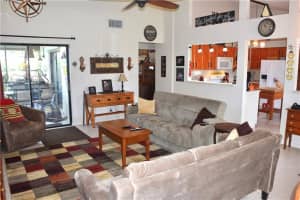 10015 NW 71st Ct, Tamarac, FL 33321 Sold 09/20/22