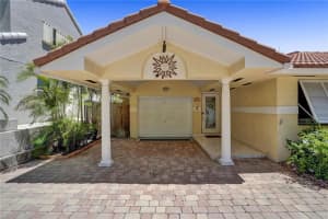 2377 SE 15th St, Pompano Beach, FL 33062 Sold 10/12/22