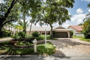 8744 NW 47th Dr, Coral Springs, FL 33067 Sold 11/03/22