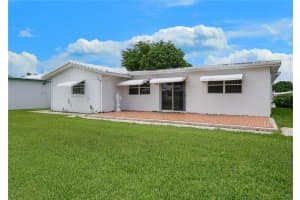 7006 NW 74th Pl, Tamarac, FL 33321 Sold 02/09/23