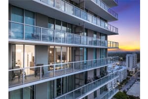 79 SW 12th St   2311-S, Miami, FL 33130 Sold 09/28/22