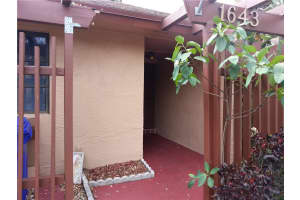 1643 NW 96th Ave, Pembroke Pines, FL 33024, Sold 09/16/22