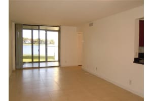 214 Lake Pointe Dr APT 106, Oakland Park, FL 33309, Sold 09/09/22