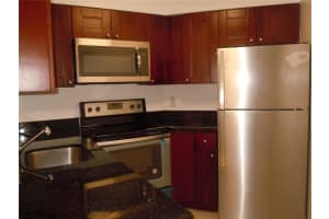 214 Lake Pointe Dr APT 106, Oakland Park, FL 33309, Sold 09/09/22