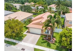 1557 SW 186th Ter, Pembroke Pines, FL 33029 Sold 09/13/22