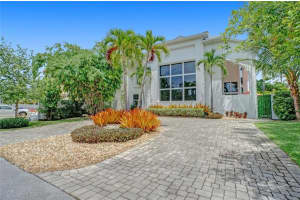 3201 NE 19th St, Fort Lauderdale, FL 33305 Sold 11/08/22