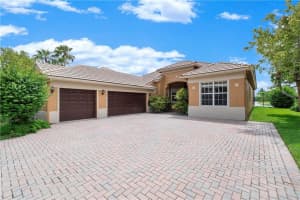 7008 NW 111th Terrace, Parkland, FL 33076, Sold 11/07/22