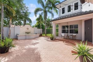 15752 SW 15th St, Weston, FL 33326, Sold 10/17/22