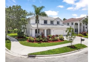 934 Crestview Cir, Weston, FL 33327, Sold 02/27/23