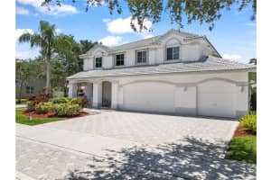 934 Crestview Cir, Weston, FL 33327, Sold 02/27/23