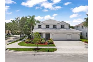 934 Crestview Cir, Weston, FL 33327, Sold 02/27/23