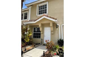 253 SW 122nd Ter   253, Pembroke Pines, FL 33025 Sold 09/29/22