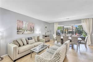 287 Berenger Walk, Royal Palm Beach, FL 33414, Sold 01/06/23