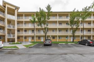6940 NW 179th St Apt 405-7, Hialeah, FL 33015, Sold 08/18/22