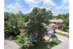 3640 High Pine Dr, Coral Springs, FL 33065, Sold 10/13/22