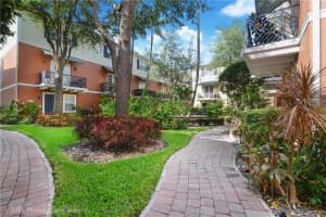 2279 NE 9th Ave, Wilton Manors, FL 33305, Sold 09/15/22