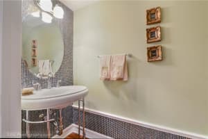 2279 NE 9th Ave, Wilton Manors, FL 33305, Sold 09/15/22