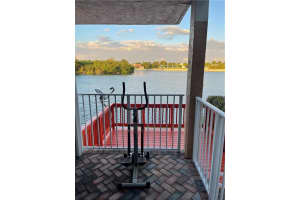 3283 NW 44th St APT 5, Oakland Park, FL 33309, Sold 09/20/22